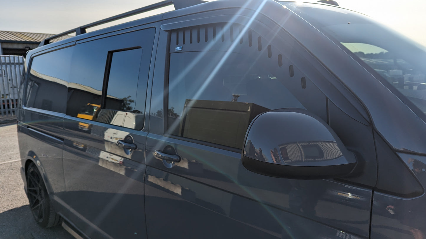 VW T5, 5.1. 6 AND 6,1 TRANSPORTER 2003 TO 2024 WINDOW BUG VENTS WITH STORAGE BAG