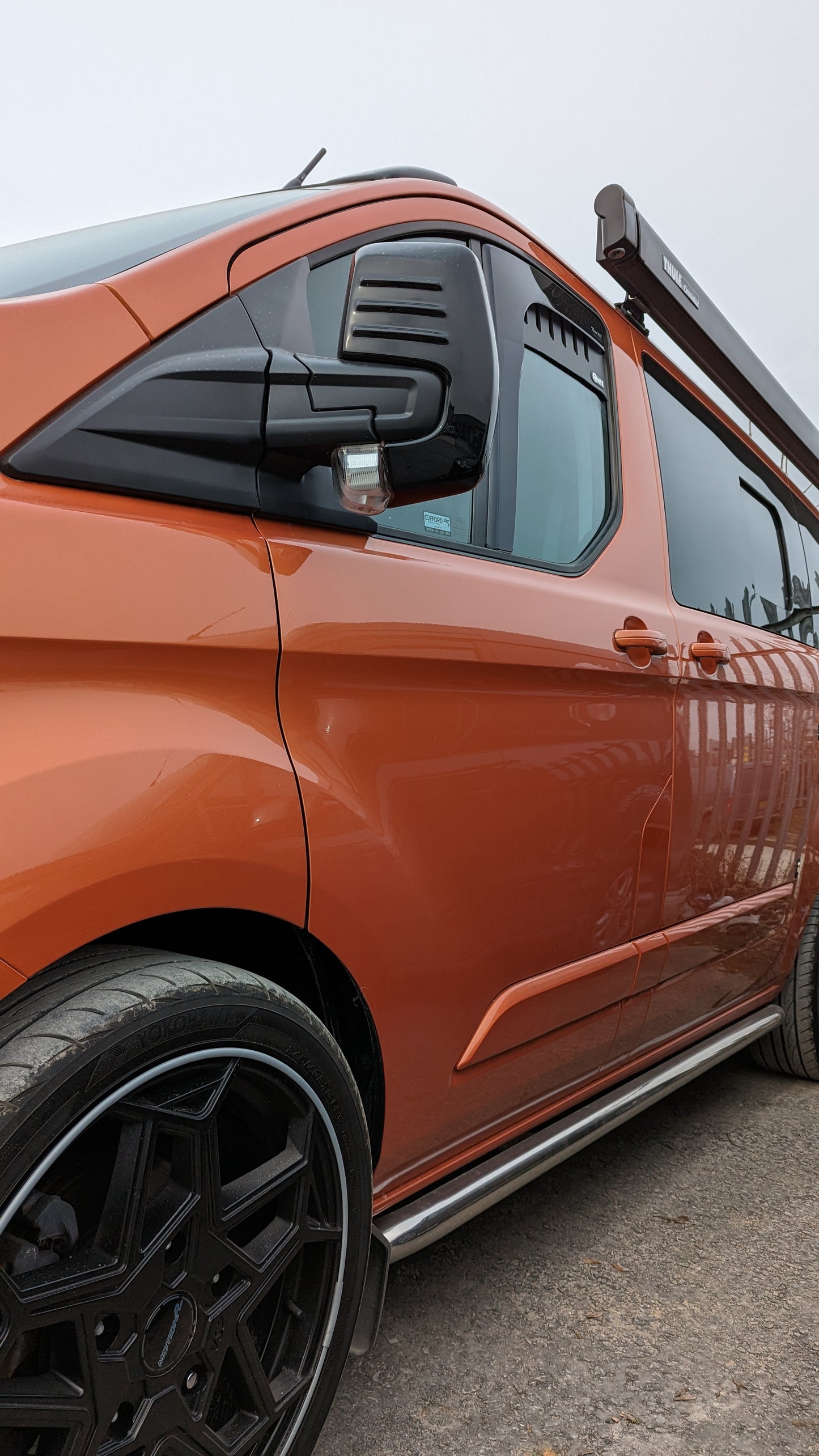 FORD CUSTOM 2012 - 2023 WINDOW BUG VENTS