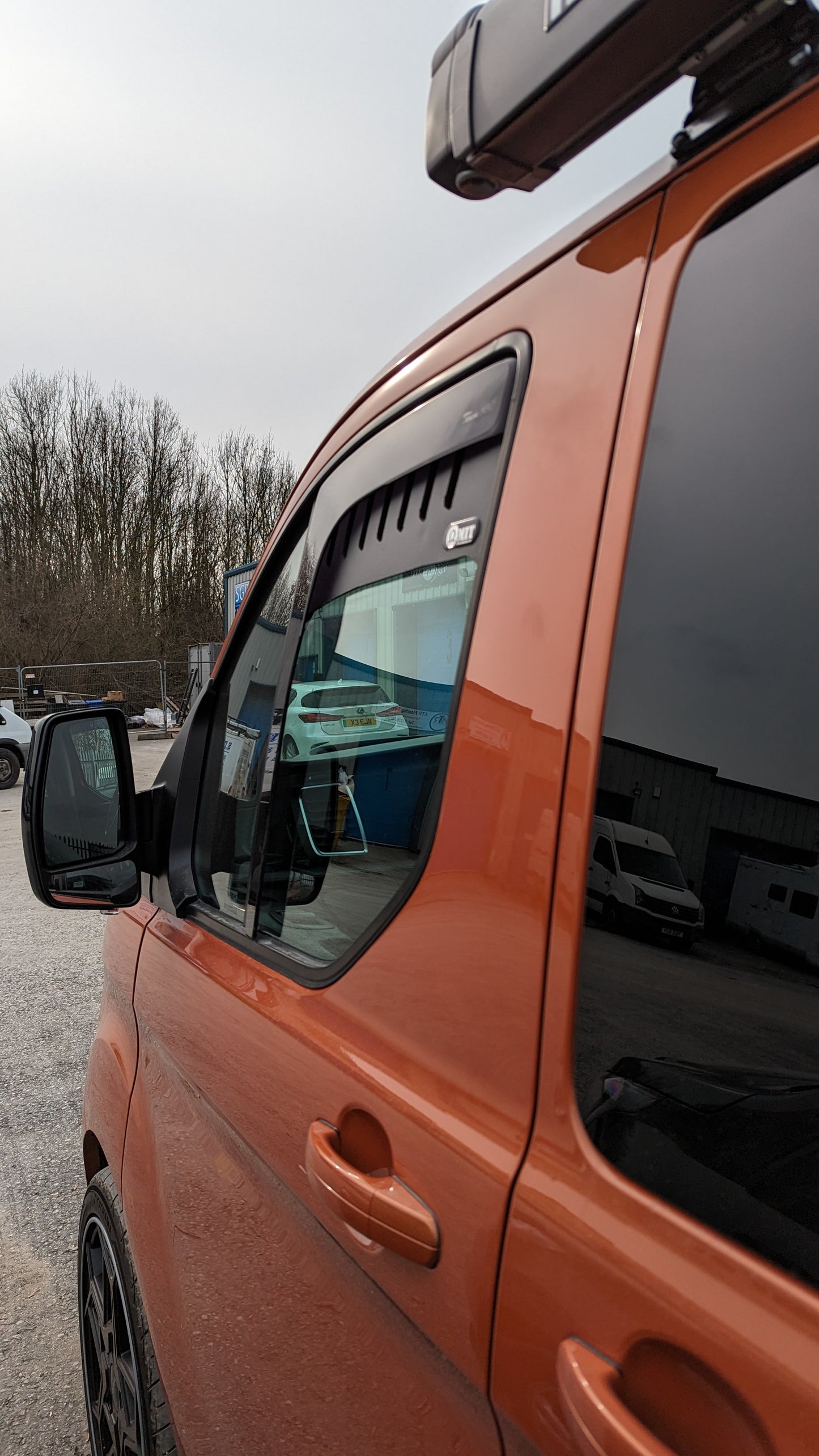 FORD CUSTOM 2012 - 2023 WINDOW BUG VENTS
