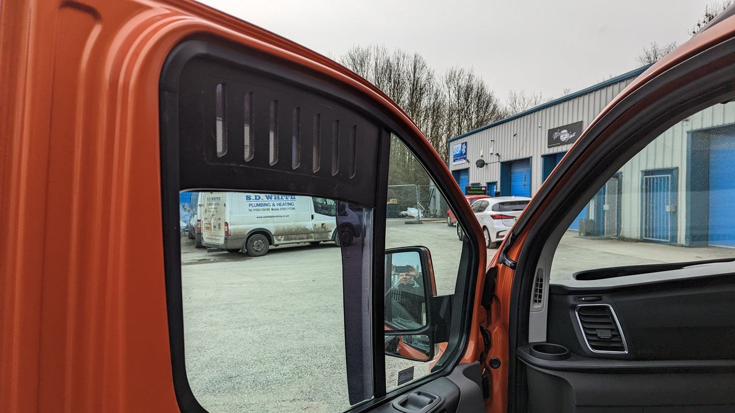 FORD CUSTOM 2012 - 2023 WINDOW BUG VENTS