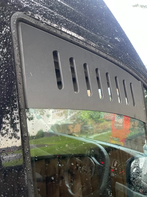 VW CRAFTER 2017 ON WINDOW BUG VENTS